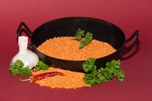 Supă cremă de linte roşie