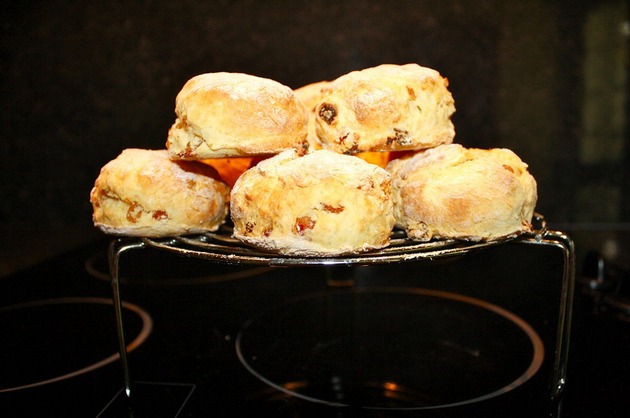 Scones - Pâinici cu merişoare