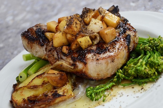 Friptură de porc cu broccoli