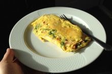 REȚETE VECHI DE 100 DE ANI: Omletă savoiardă și Pătlăgele roșii gratinate