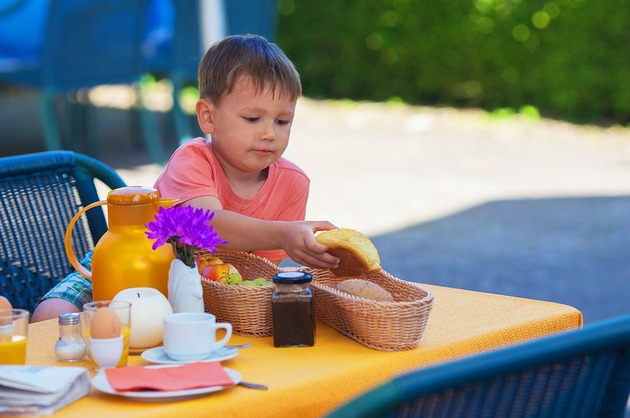 Copiii care sar peste micul dejun riscă să nu consume cantitățile recomandate de nutrienți esențiali (studiu)