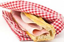Sandvișul cu jambon preferat de francezi pierde teren în fața burger-ului