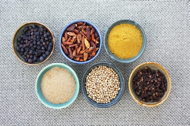 Șapte ingrediente culinare care își pierd proprietățile de folosire mai repede