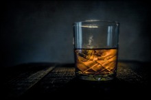 Cel mai bun mod de a degusta un pahar de whisky