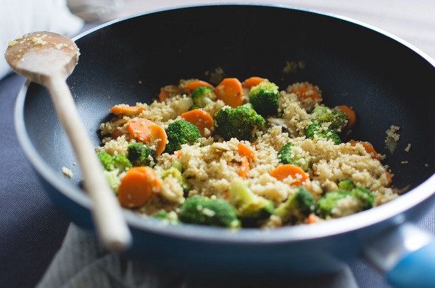 Quinoa cu broccoli şi morcov